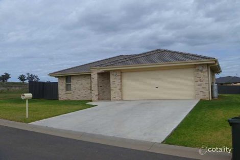 Property photo of 28 Rosella Avenue Calala NSW 2340