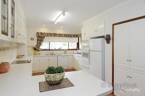 Property photo of 1 Tarring Court Highton VIC 3216