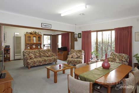 Property photo of 1 Tarring Court Highton VIC 3216