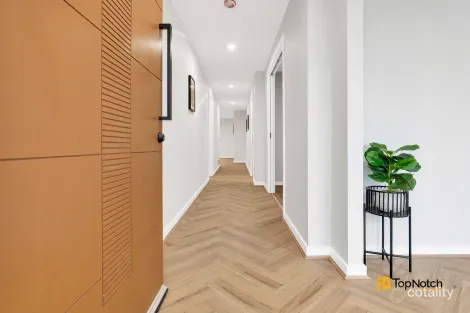 Property photo of 18 Ambient Crescent Beveridge VIC 3753