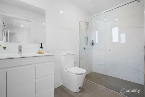 Property photo of 2 Simpson Place Kings Langley NSW 2147