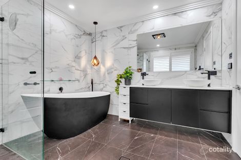 Property photo of 68 Edgewater Drive Bella Vista NSW 2153