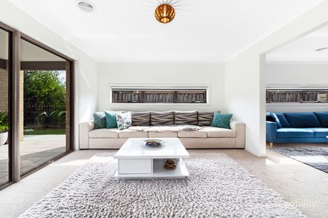 Property photo of 21 Evesham Street Cranbourne North VIC 3977