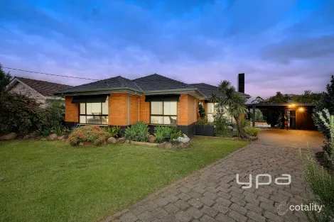 Property photo of 4 Douglas Court Strathmore Heights VIC 3041