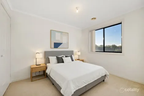 Property photo of 12/23 Carstairs Circuit Amaroo ACT 2914