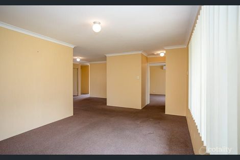 98 Gillam Dr, Seville Grove, WA 6112