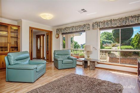 Property photo of 2 Falcon Court Hallett Cove SA 5158