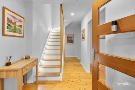 Property photo of 32 Toohey Crescent Adamstown Heights NSW 2289