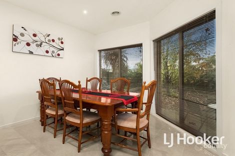 Property photo of 8 Isaacs Walk Point Cook VIC 3030