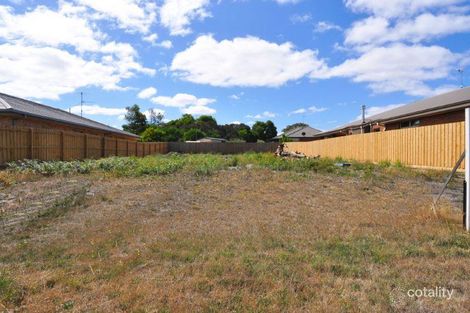 57 Woodland Heath Dr, Inverloch, VIC 3996