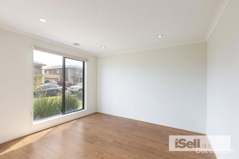 Property photo of 13 Solsbury Crescent Keysborough VIC 3173