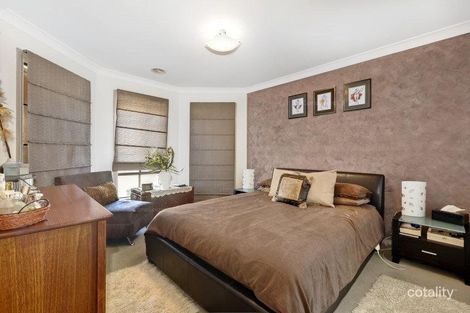 Property photo of 12 Durban Place Craigieburn VIC 3064