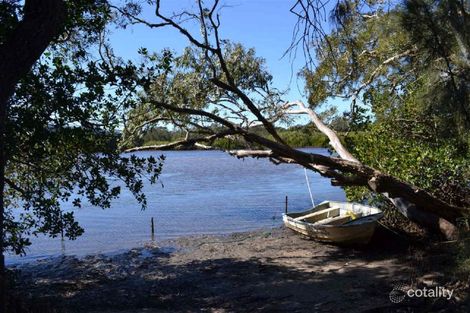 77 Lake Weyba Dr, Noosaville, QLD 4566