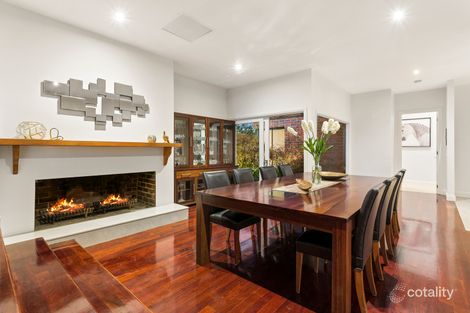 Property photo of 1 Maralee Place Doncaster VIC 3108