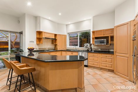 Property photo of 1 Maralee Place Doncaster VIC 3108