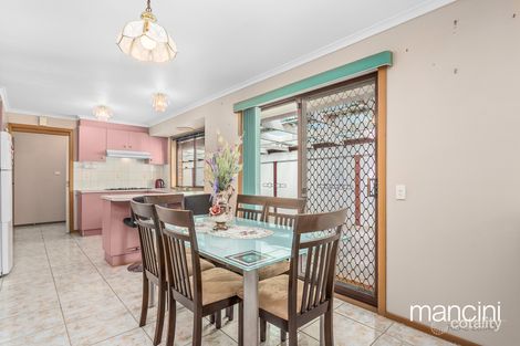 Property photo of 18 Devenport Court Altona Meadows VIC 3028