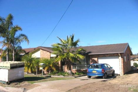 4 Peta Cl, Bateau Bay, NSW 2261