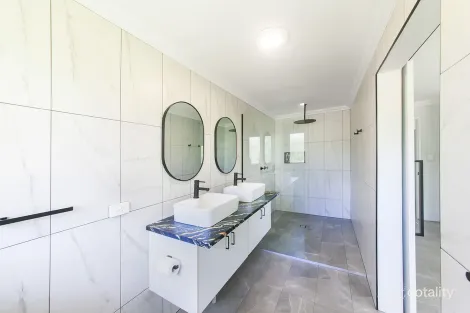 Property photo of 608 Cross Road Euleilah QLD 4674