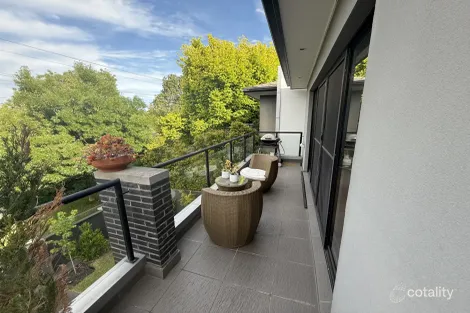 Property photo of 41B Bulla Road Essendon North VIC 3041