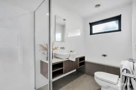 Property photo of 1G Doyle Street Avondale Heights VIC 3034