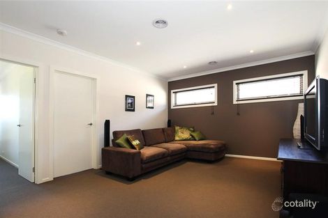 Property photo of 6 Umbrella Way Point Cook VIC 3030