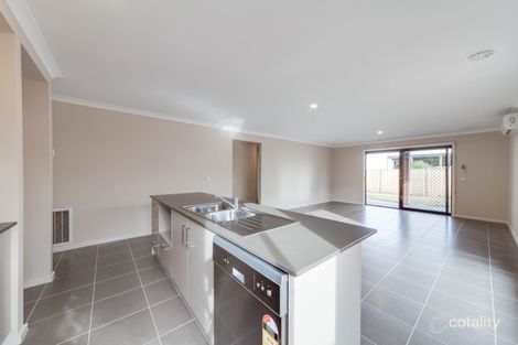 Property photo of 8 Straw Flower Circuit Greenvale VIC 3059