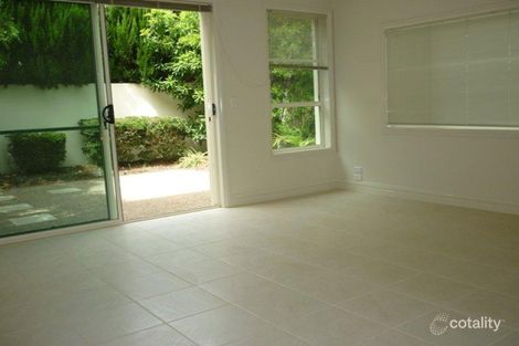 Property photo of 2/28 Birt Avenue Surfers Paradise QLD 4217