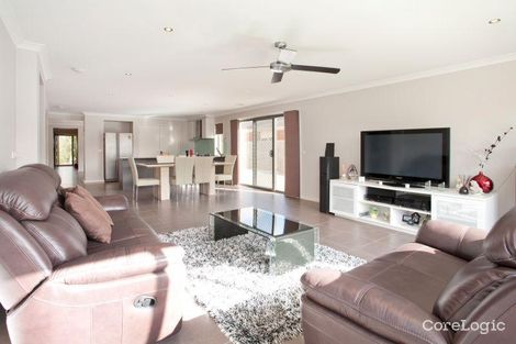 Property photo of 21 Chisholm Crescent Narre Warren South VIC 3805