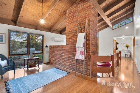 Property photo of 11 Kelway Crescent Eltham North VIC 3095