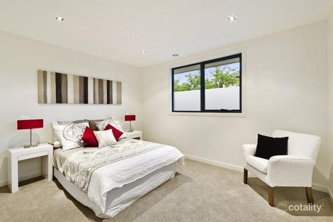 Property photo of 3/8 Boronia Grove Doncaster East VIC 3109