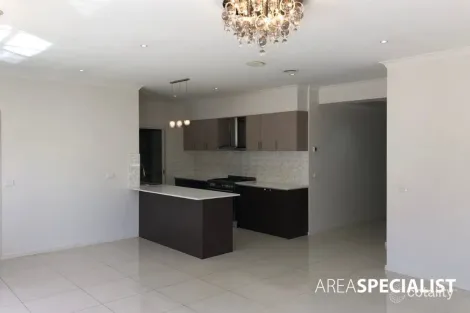 Property photo of 10 Scotsdale Road Truganina VIC 3029