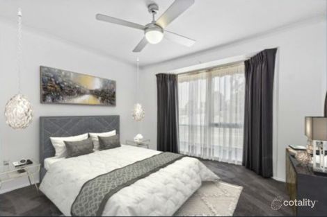 Property photo of 16 Dunbarton Drive Pakenham VIC 3810