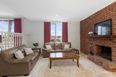 Property photo of 1 Natasha Close St Helena VIC 3088