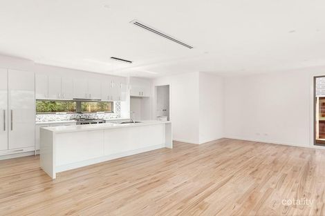 Property photo of 2/40 Timber Ridge Doncaster VIC 3108