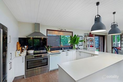 Property photo of 286 Tuggerawong Road Tuggerawong NSW 2259