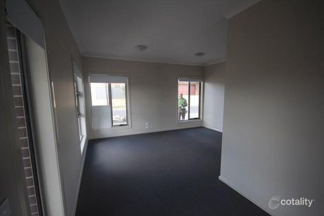 Property photo of 15 Vali Road Craigieburn VIC 3064