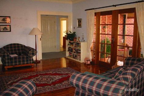 Property photo of 3 Glen Alpha Close Hillvue NSW 2340