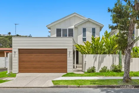 8 Bunyip St, Burleigh Heads, QLD 4220