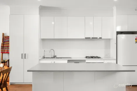 Property photo of 40 Prow Drive Seaford Meadows SA 5169