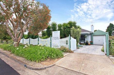 12 Grandison Gr, Oak Park, VIC 3046
