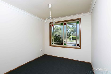 Property photo of 4 Andiah Close San Remo NSW 2262
