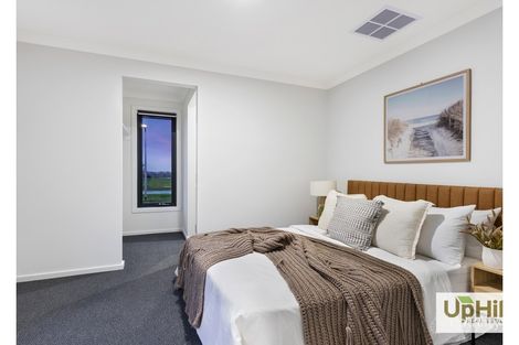 Property photo of 1 Glory Street Clyde North VIC 3978