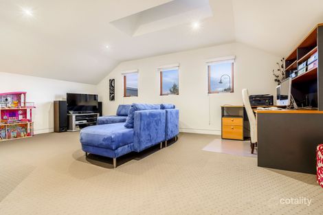 Property photo of 42 Whistler Drive Berwick VIC 3806
