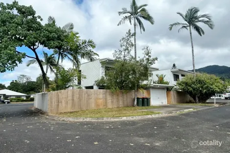 4/8 Carnation Dr, Mooroobool, QLD 4870