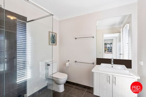 Property photo of 16 Clarcoll Crescent South Kangaroo Flat VIC 3555