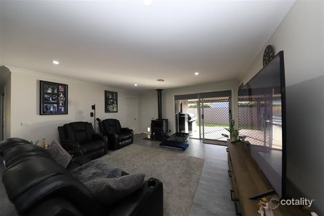 Property photo of 14 Murphy Place Tumut NSW 2720