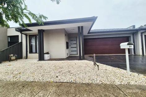 39 Claremont Ave, Rockbank, VIC 3335