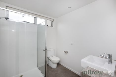 Property photo of 15 Raven Lane Maribyrnong VIC 3032