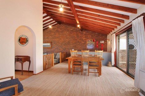 Property photo of 18 Highview Drive Farmborough Heights NSW 2526