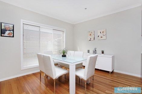 Property photo of 2/10-12 Kooyong Way Caroline Springs VIC 3023
